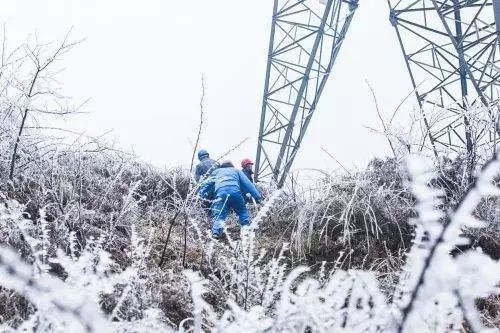 代替人工去巡視輸電線路？這家公司的無(wú)人機(jī)可不簡(jiǎn)單